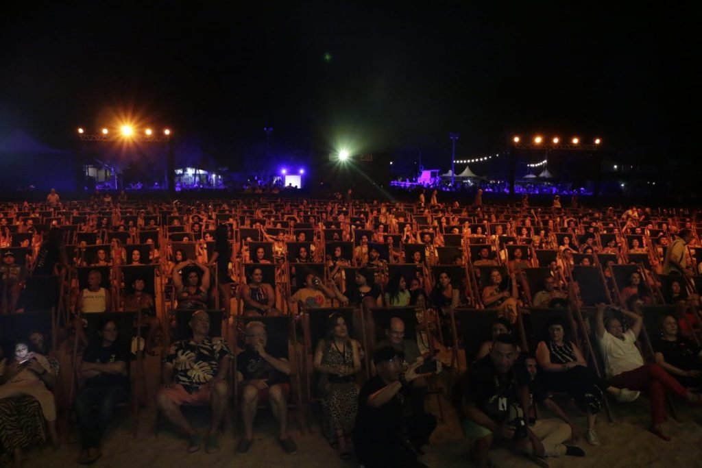 Governadora Fátima ressalta importância do audiovisual na abertura da Mostra de Cinema de Gostoso