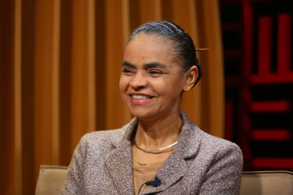 Marina Silva pede voos privados à campanha de Lula e causa mal-estar