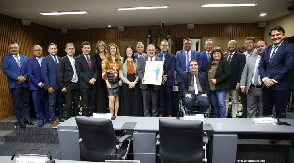 Câmara de Natal realiza sessão solene de homenagem ao presidente Paulinho Freire