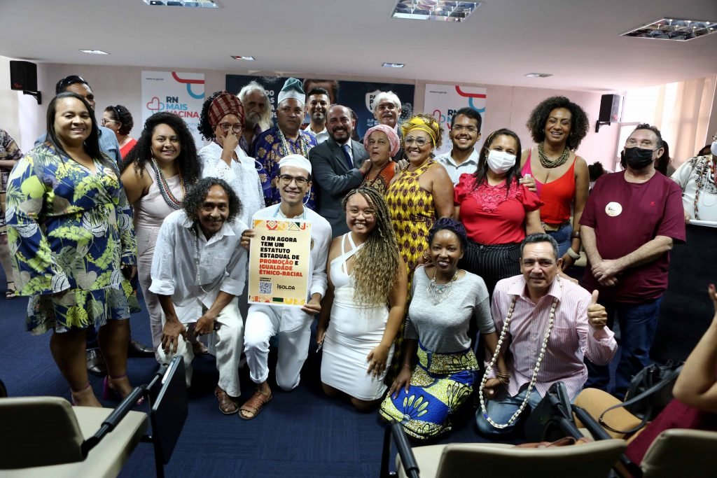 Em dia histórico para luta antirracista, Governo do RN sanciona Estatuto da Igualdade Racial