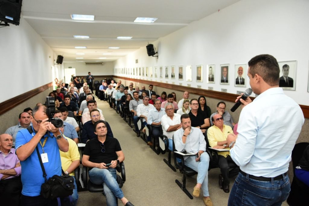 CDL recebe classe produtiva e prefeito Allyson Bezerra para debater programa “Mossoró Realiza”