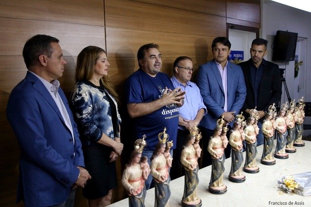 Arquidiocese de Natal homenageia vereadores por emendas destinadas à reforma da Catedral