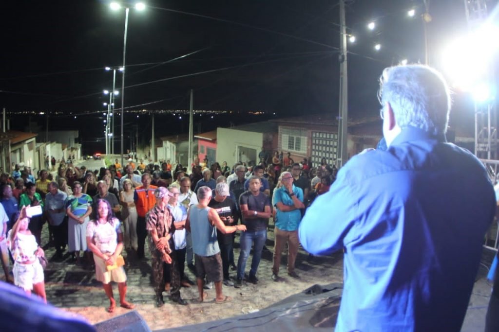 Prefeitura entrega rua Mirassol, com estrutura reforçada