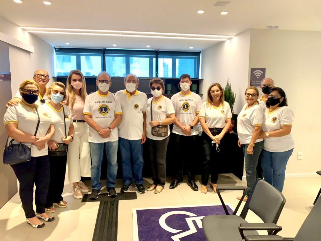 Projeto Natal Solidário realiza atendimentos oftalmológicos em crianças de escolas públicas