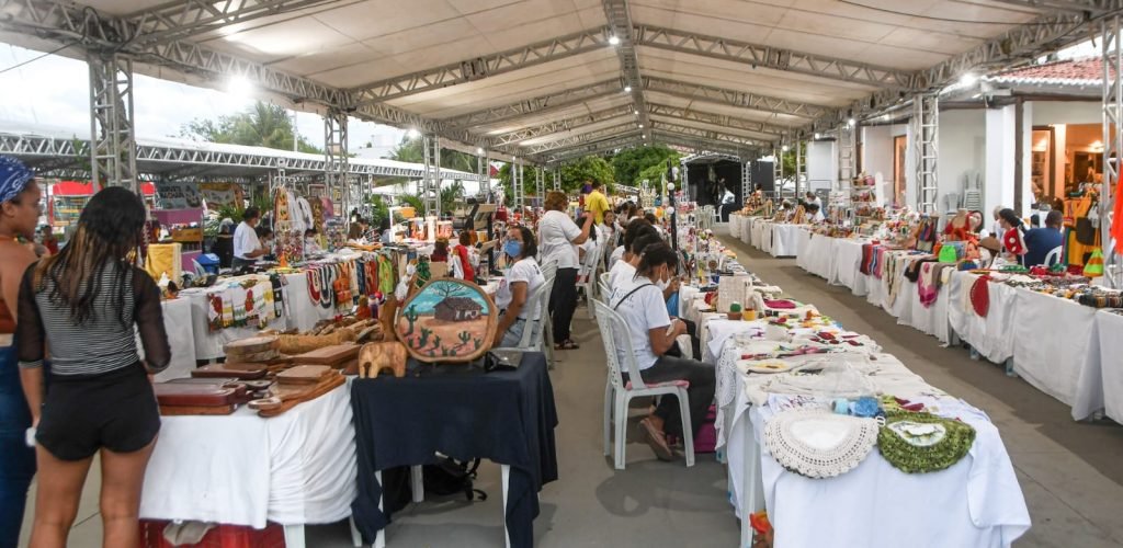 Feiras de artesanato de Natal são destaque e aquecem economia do município