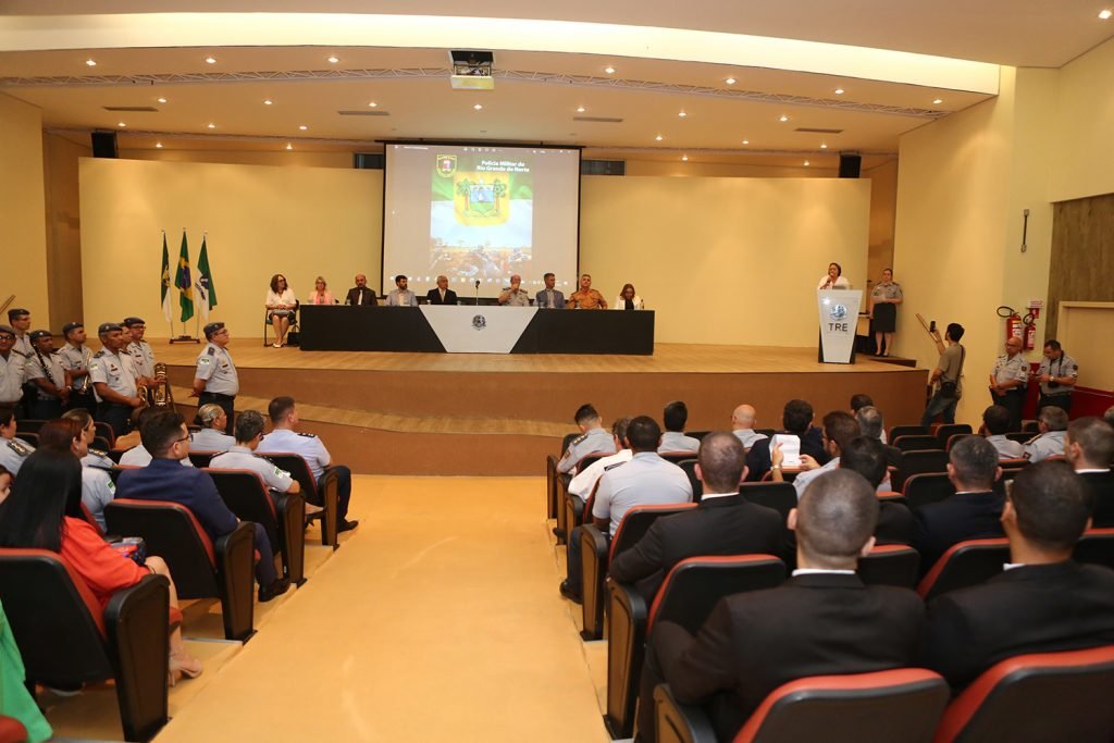 Novos profissionais da saúde da Polícia Militar participam de aula inaugural
