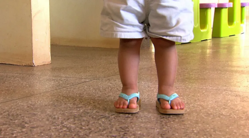 Homem é preso após matar filha de 5 anos com soco para “corrigi-la”