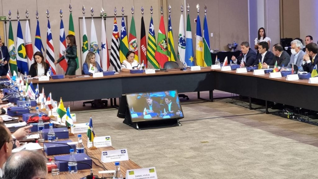 Governadores discutem recomposição das receitas