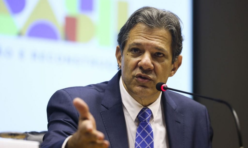 PT ataca propostas de Haddad, que pode sofrer novo revés
