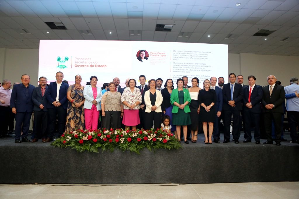 Governadora do RN dá posse a secretários para o segundo mandato