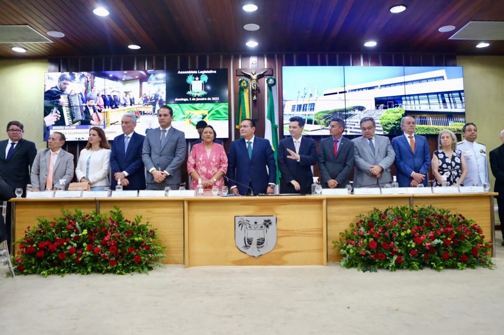Álvaro Dias participa de sessão solene de posse da governadora e do vice-governador do RN