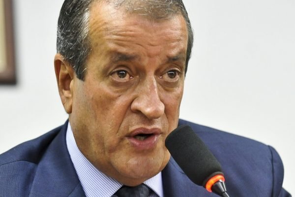 Valdemar Costa Neto culpa governo Lula por vandalismo em Brasília e isenta Bolsonaro do caso