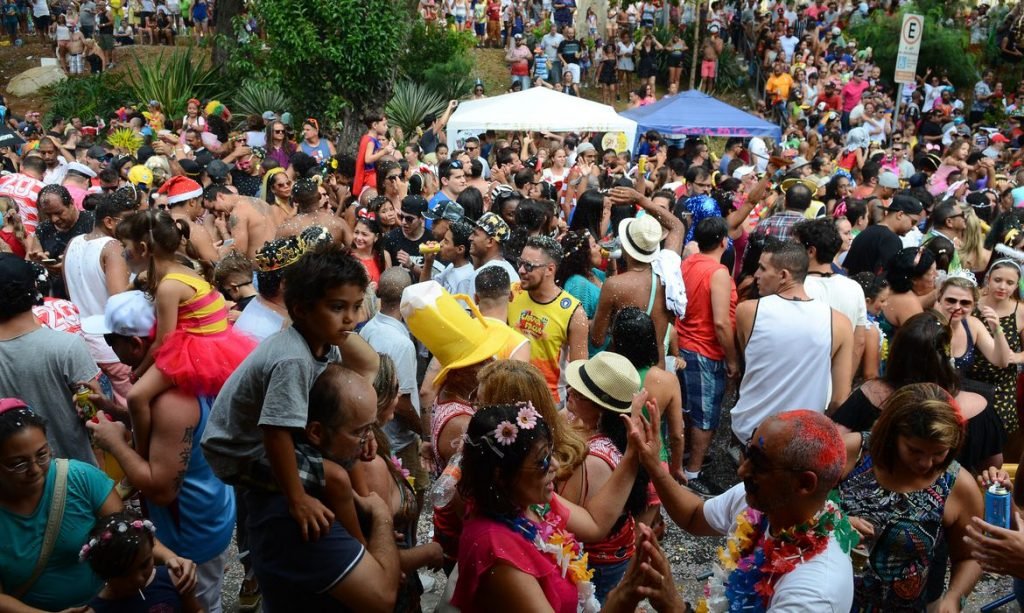 “Mamãe eu quero” foi marcha mais tocada no carnaval nos últimos 5 anos. Veja as campeãs