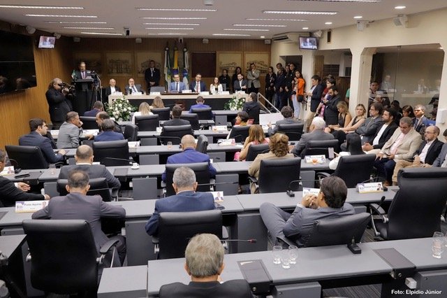 Câmara de Natal abre ano legislativo 2023 com mensagem do Executivo