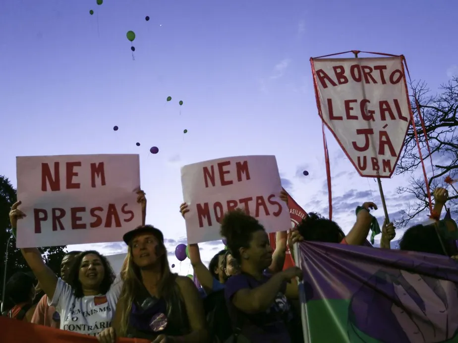 Quase todos os países do mundo criminalizam o aborto, conclui pesquisa
