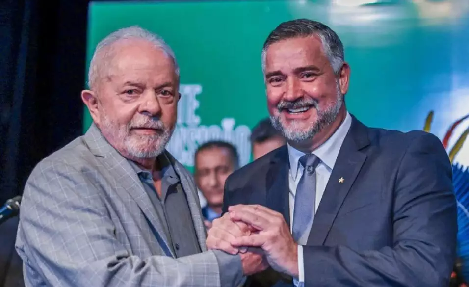 Paulo Pimenta omite do TSE a sua mansão usada para encontro de Lula