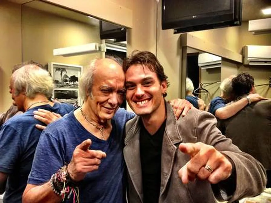 Roberto Carlos contrata filho de Erasmo para gerenciar sua carreira