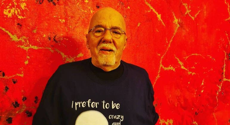 Paulo Coelho critica o governo Lula: ‘Noto que seu novo mandato está patético’