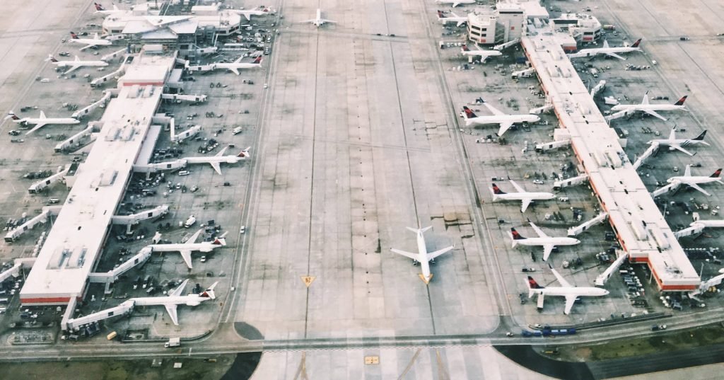 Os dez aeroportos com maior movimento de cargas no mundo