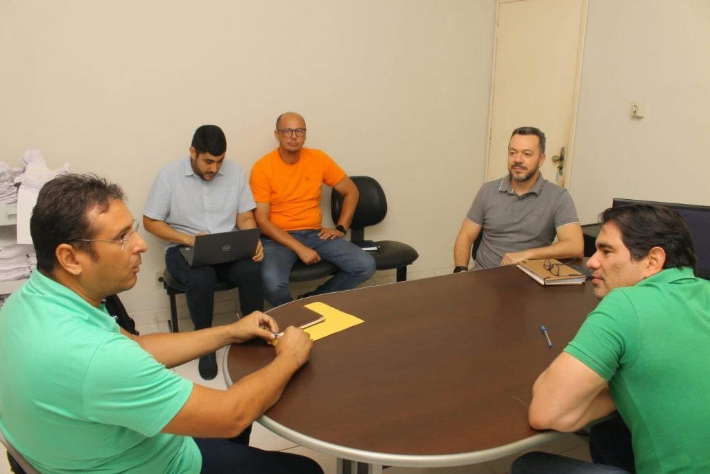 Reunião firma parceria entre Prefeitura do Assú e Sebrae na realização da ExpoAssu