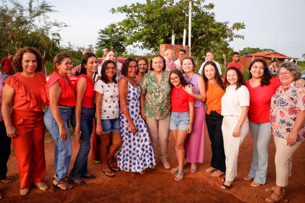 Governo entrega poço em Mossoró e avança na implantação de sistemas operados por energia solar