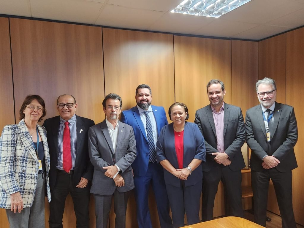 Governadora Fátima Bezerra busca avanços para a instalação do Hub dos Correios no RN