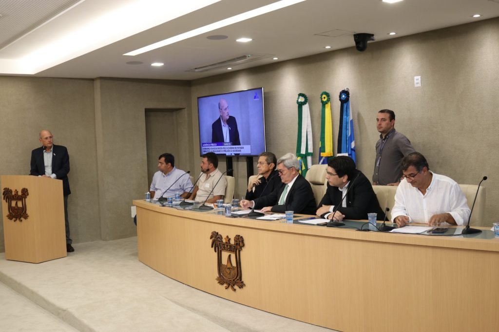 Em audiência pública, FIERN alerta sobre prejuízo à indústria com cobrança de taxa na água bruta