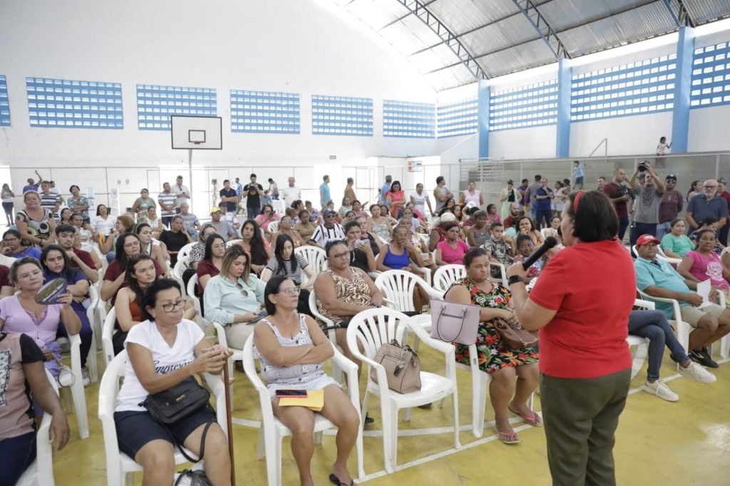 Governo entrega títulos de regularização fundiária em Currais Novos