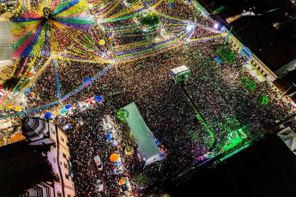 Assú registra público de 65 mil pessoas na noite deste domingo (18)