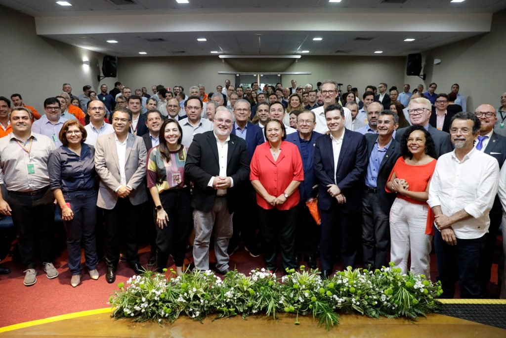 Petrobras começa a ser reconstruída no RN, diz governadora