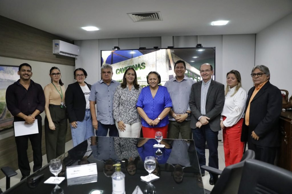 Governadora anuncia construção de Ecoposto e apoio ao Festival de Martins