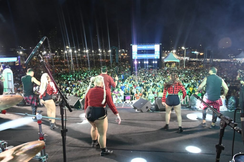 Com seis noites de sucesso, chegam ao fim os shows do maior São João de Natal