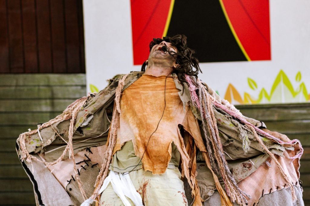 Bosque Encena apresenta neste domingo espetáculo “Xô Xô Sujeira do grupo Teart de Teatro