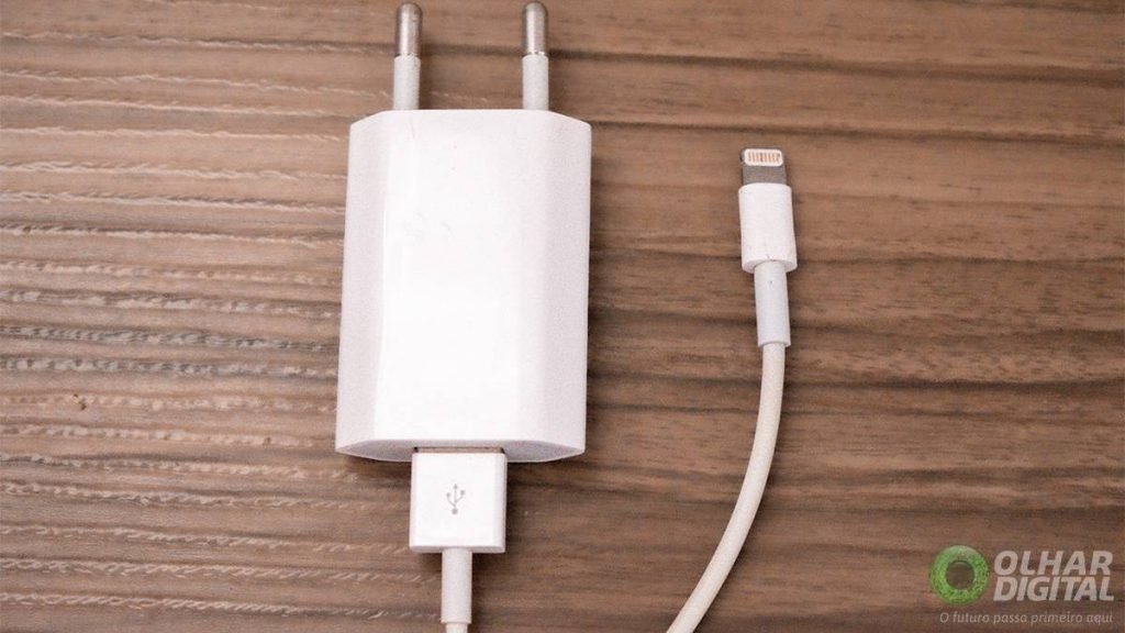 Não faça isso! 8 hábitos que podem fazer o carregador superaquecer