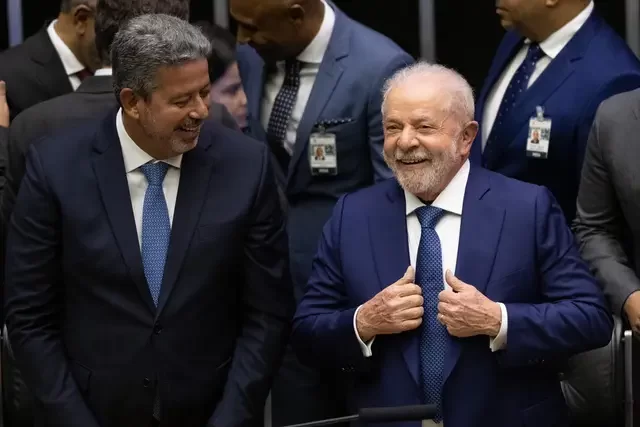 Após emparedar Lula, Câmara mantém ministérios
