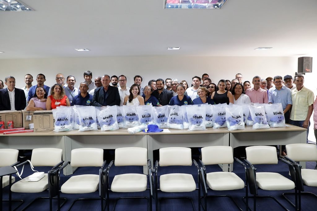 Governo do RN entrega R$ 1,2 milhão em equipamentos à pesca artesanal