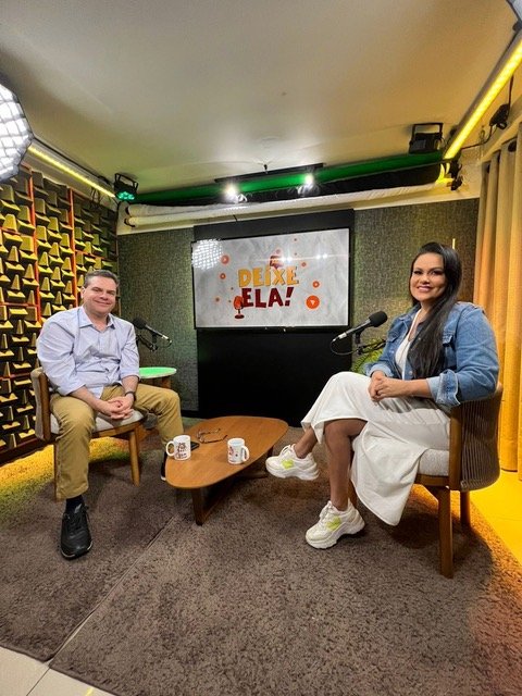 Juliana Celli lança a sua mais nova empreitada na comunicação: o Podcast “Deixe Ela”