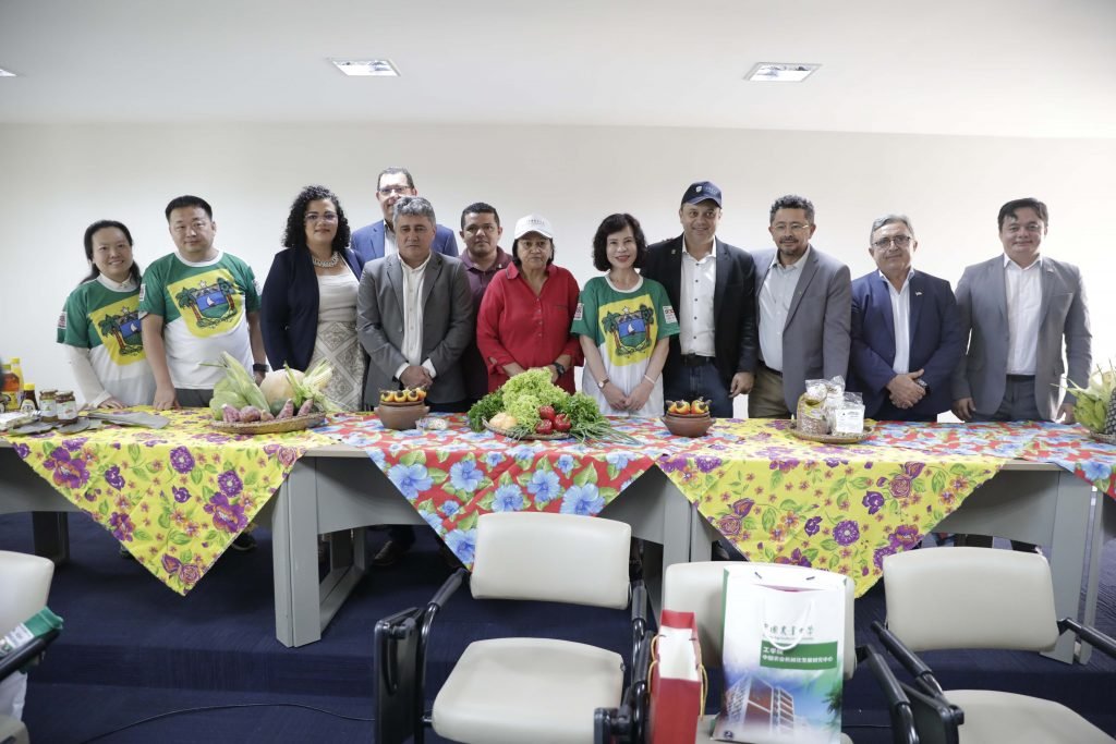 RN recebe missão chinesa para teste de equipamentos agrícolas
