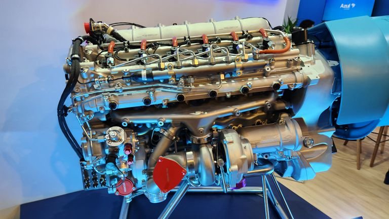 Azul vai investir em motores híbridos para aviação regional; CT viu de perto