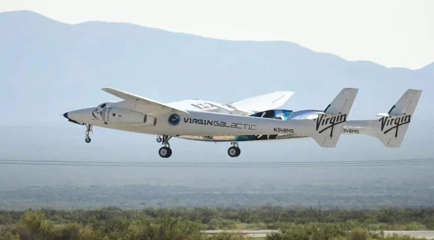 Virgin Galactic lança primeira missão de turismo espacial após décadas de promessas
