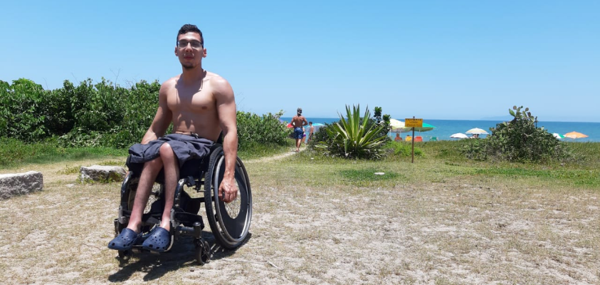 CCJ aprova obrigação de construir acessos para pessoas com deficiência em praias urbanas