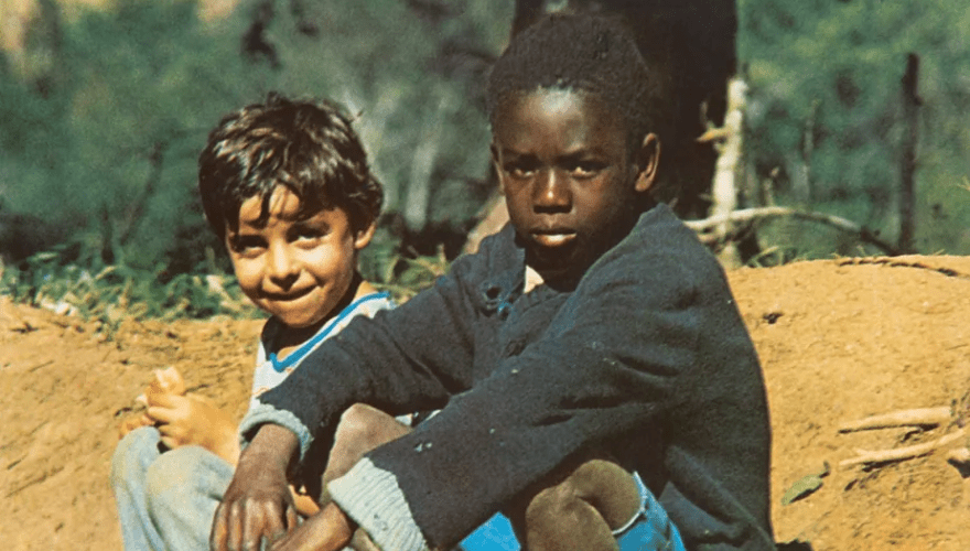 Juiz extingue ação movida por meninos da capa do “Clube da Esquina”