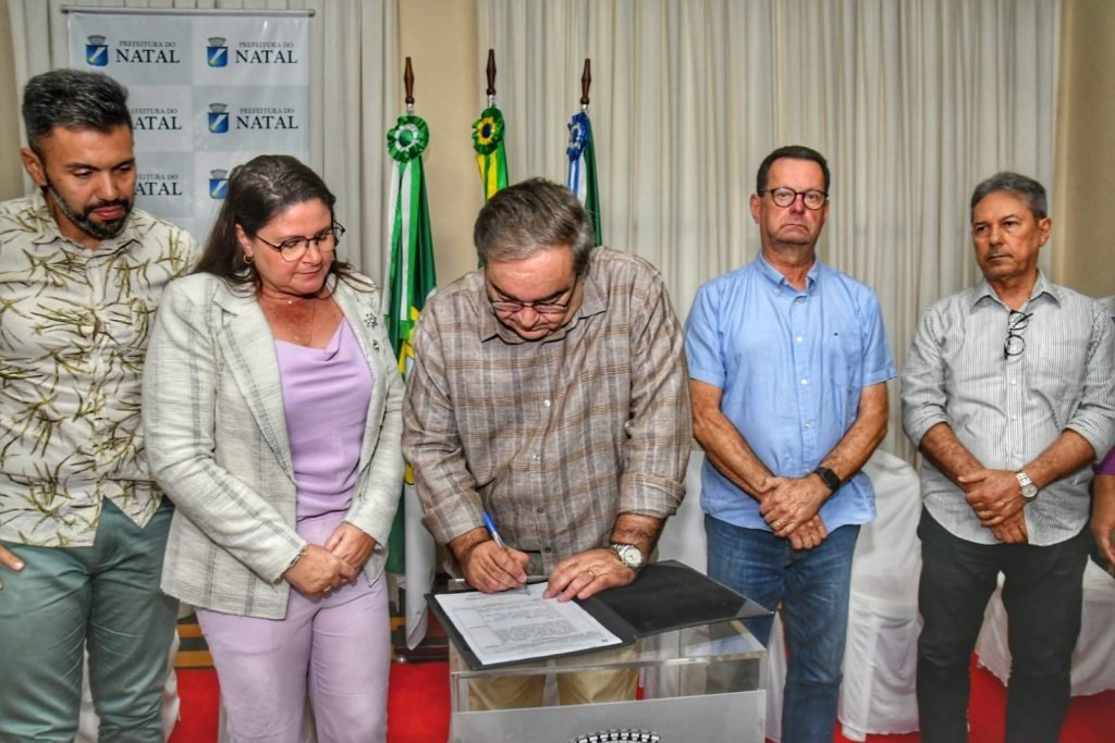 Prefeitura autoriza obras do programa Asfalto Novo