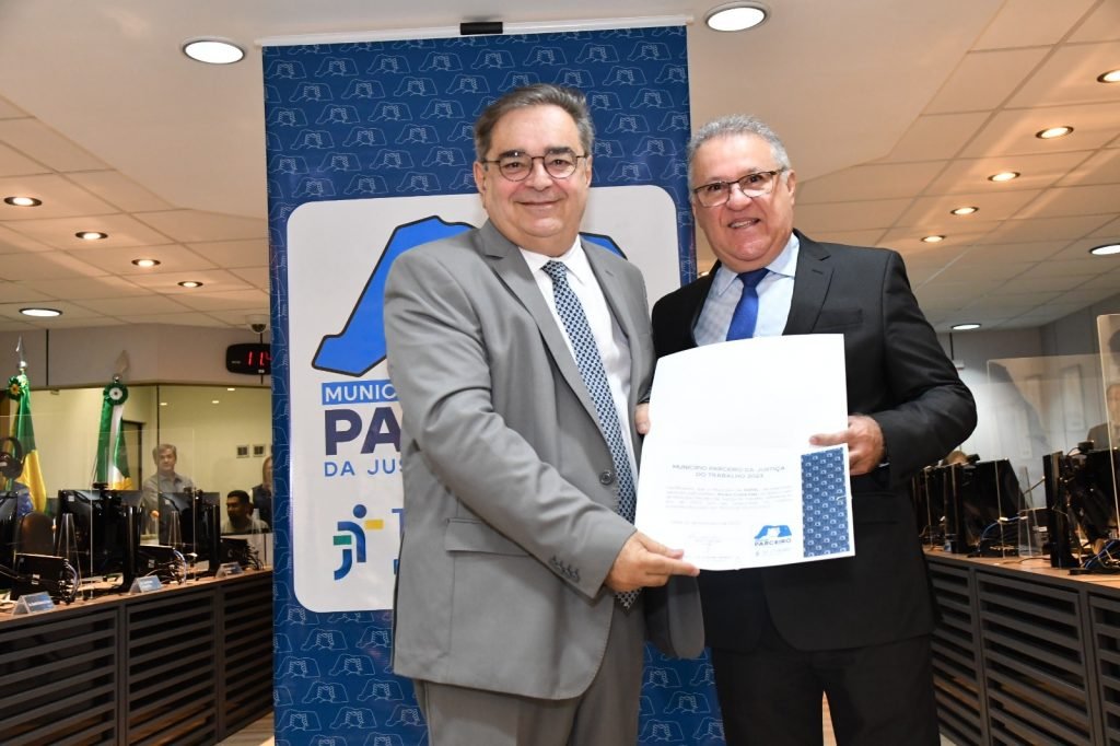 Prefeitura de Natal recebe Selo Município Parceiro da Justiça do Trabalho