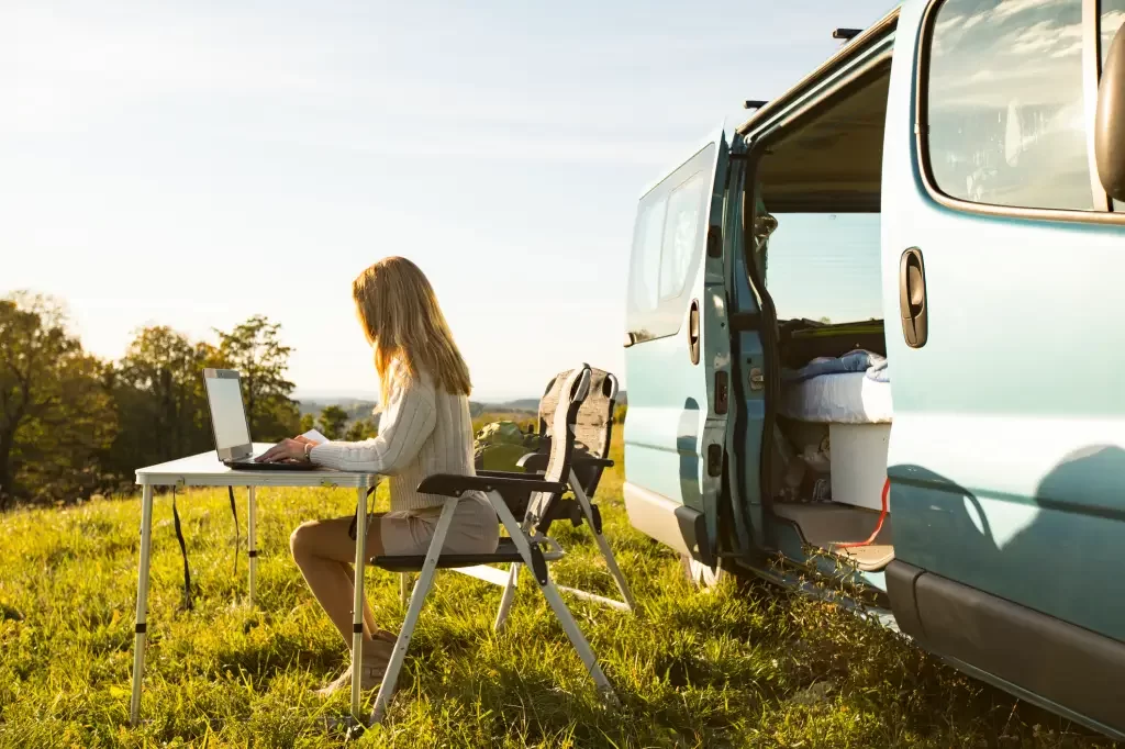 Quer trabalhar de qualquer lugar do mundo? Google e diversas empresas estão com vagas home office