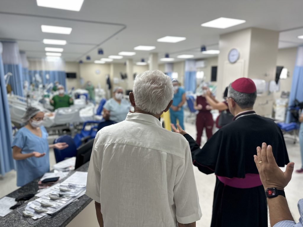 Hospital Infantil Varela Santiago celebra 106 anos com benção do novo arcebispo de Natal