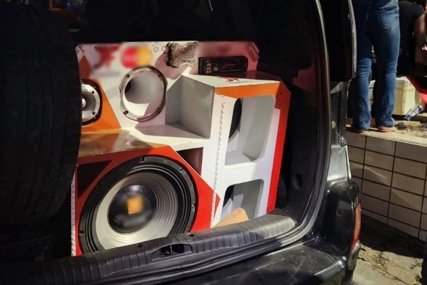 Cinco paredões apreendidos e evento com trio autuado no fim de semana pela Semurb