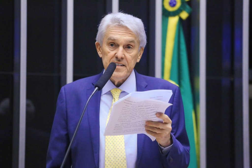 Direção do PP divulga data de filiação do deputado federal João Maia