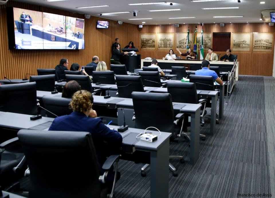 Comissão de Justiça mantém projeto para criação de consultórios de rua