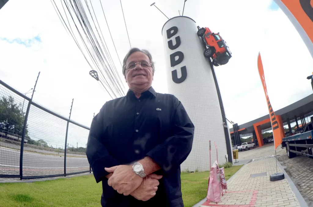 Empresário fala em entrevista sobre a sua experiência na venda de carros no País